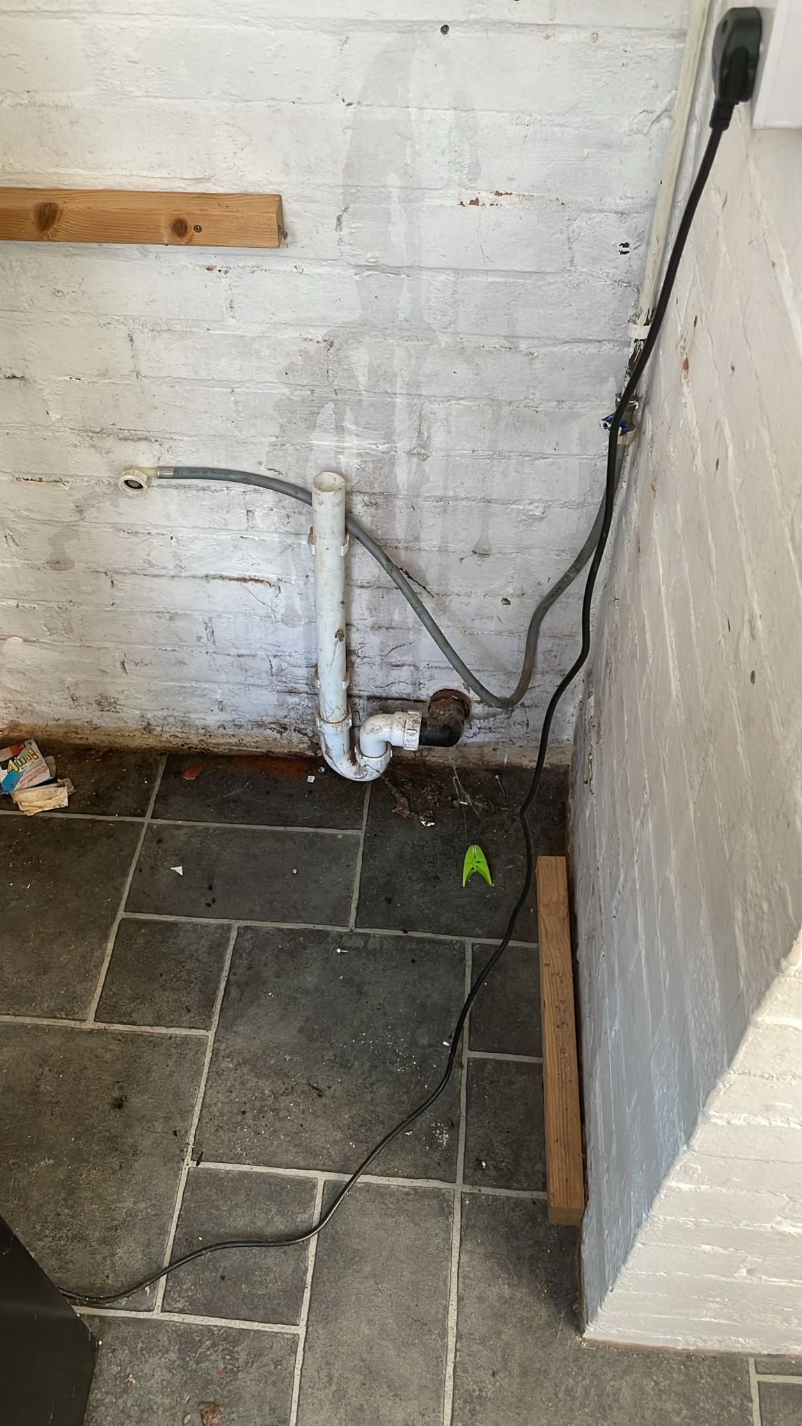 Before: Condensation in Witney, Oxfordshire